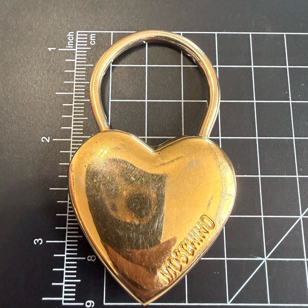 MOSCHINO BY REDWALL GOLD TONED HEART LOCK BAG CHARM 1980s Vintage Key - Picture 12 of 13